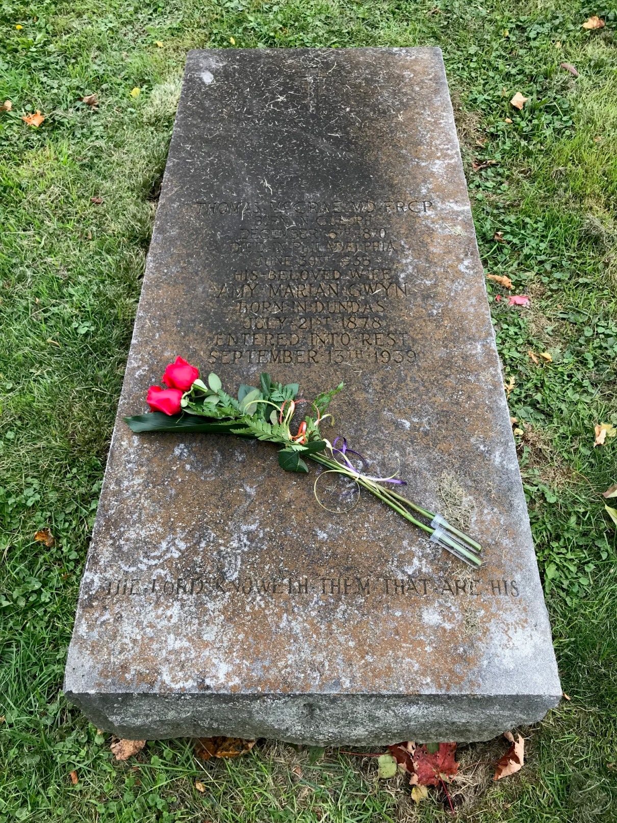 Thomas McCrae's tomb, Dundas, Ontario (by Sal Mangione) - 02.jpg